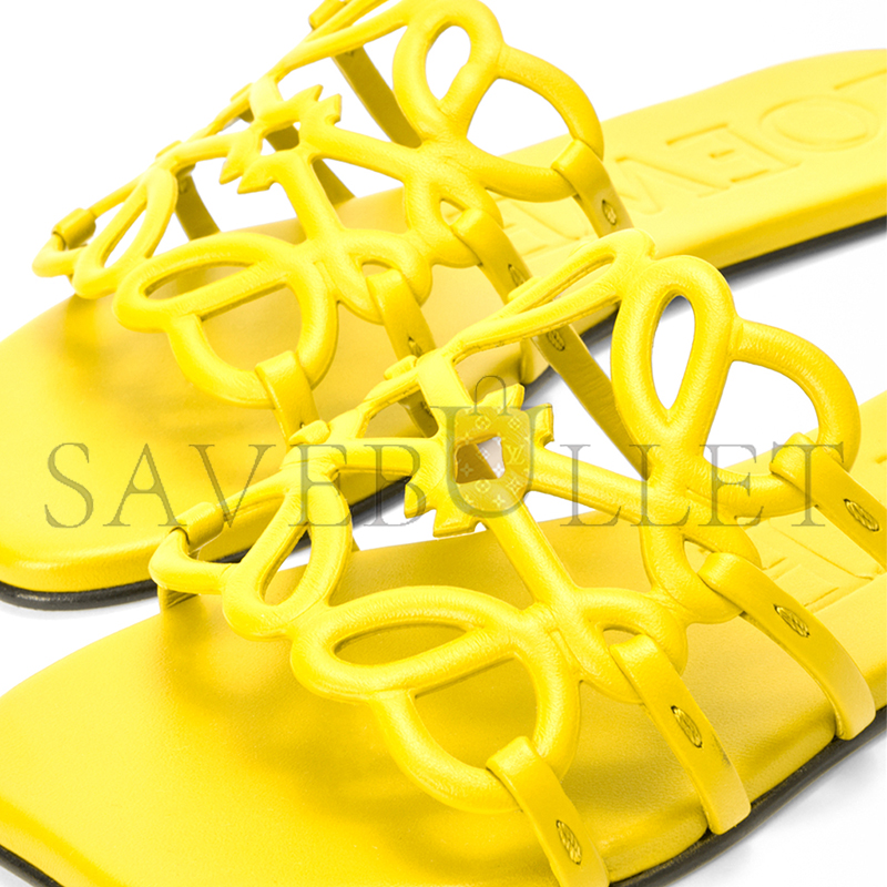 L0ew* petal anagram slide in soft calfskin llsp465x08-8100